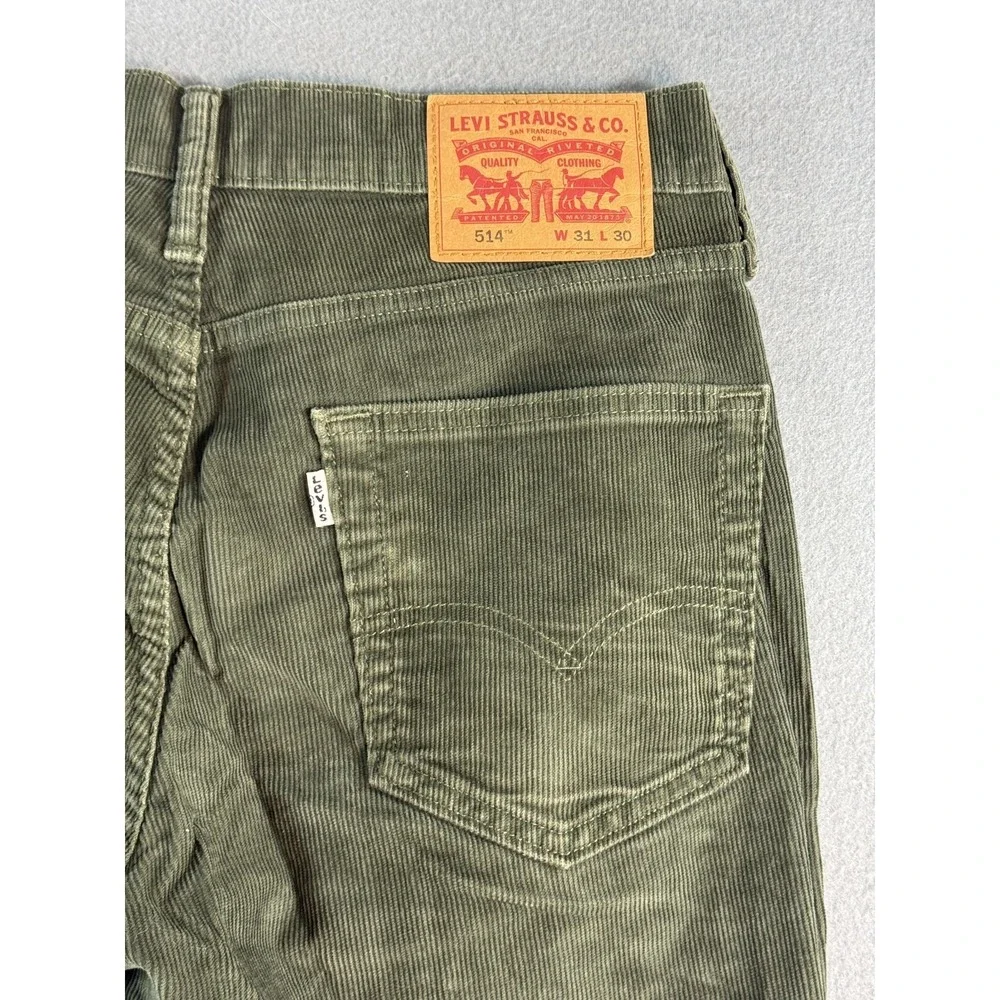 Levi's 514 Pants Mens 31x30 Green Regular Fit Corduroy Khakis Casual 5-Pocket